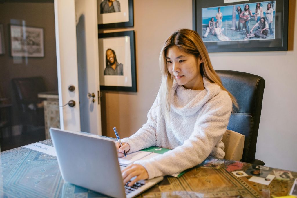 Master Work-Study Balance: 5 Proven Tips for Busy Professionals